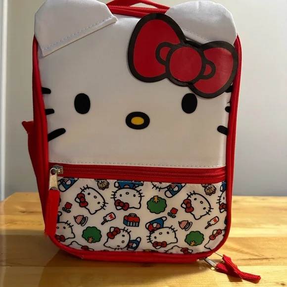Hello Kitty Red and White lunch tote NWOT - Picture 2 of 10
